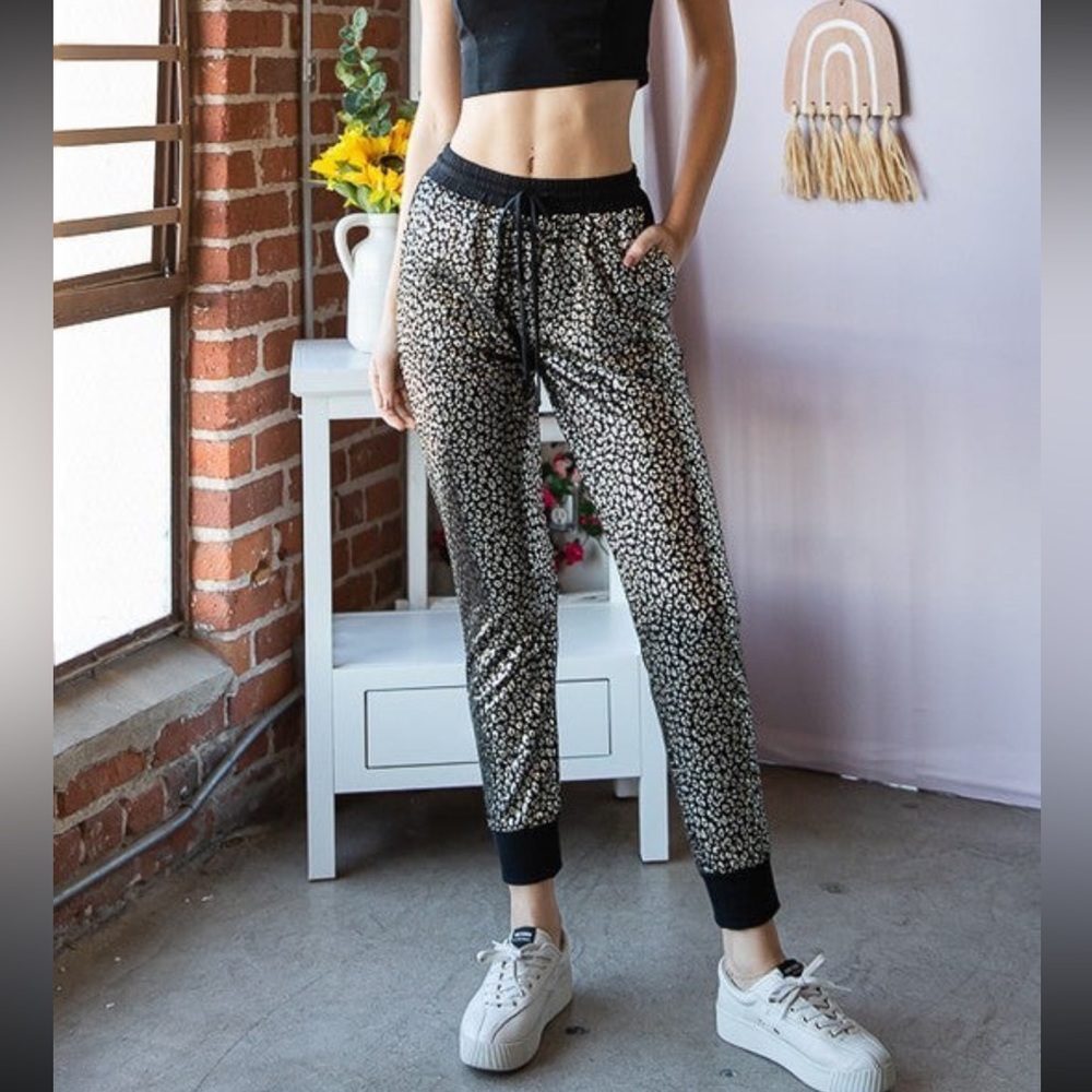 NEW Heimish USA Foiled Animal Print Joggers - Size 2XL NWOT